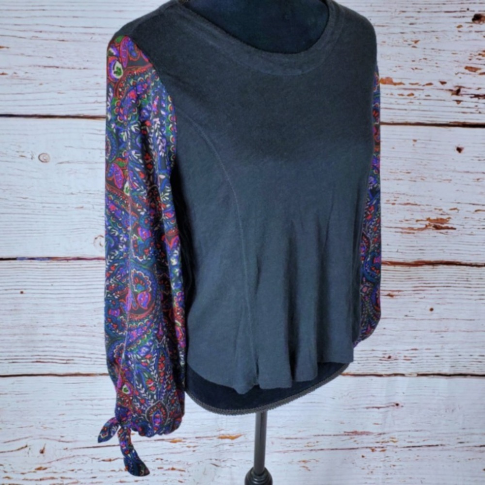 Akemi + Kim Anthropologie‎ Maybell Tied Sleeve Top Women's Size Small Paisley